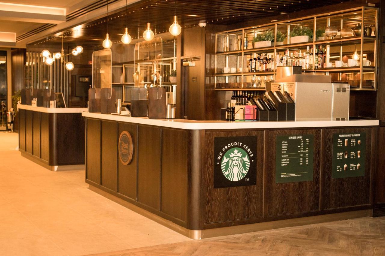 Four Points By Sheraton London Gatwick Airport Хорли Экстерьер фото