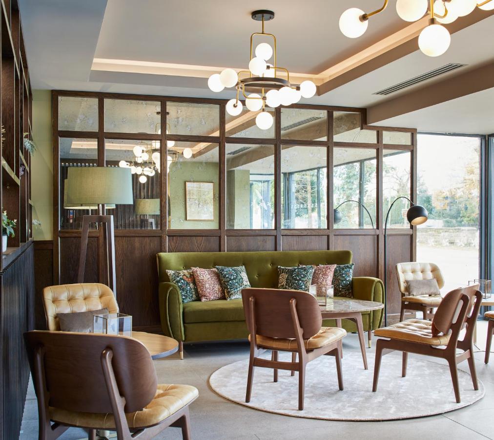 Four Points By Sheraton London Gatwick Airport Хорли Экстерьер фото